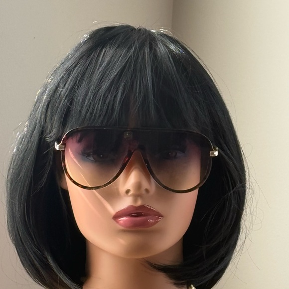 Tortoise Shell Aviator Sunglasses - Picture 4 of 4